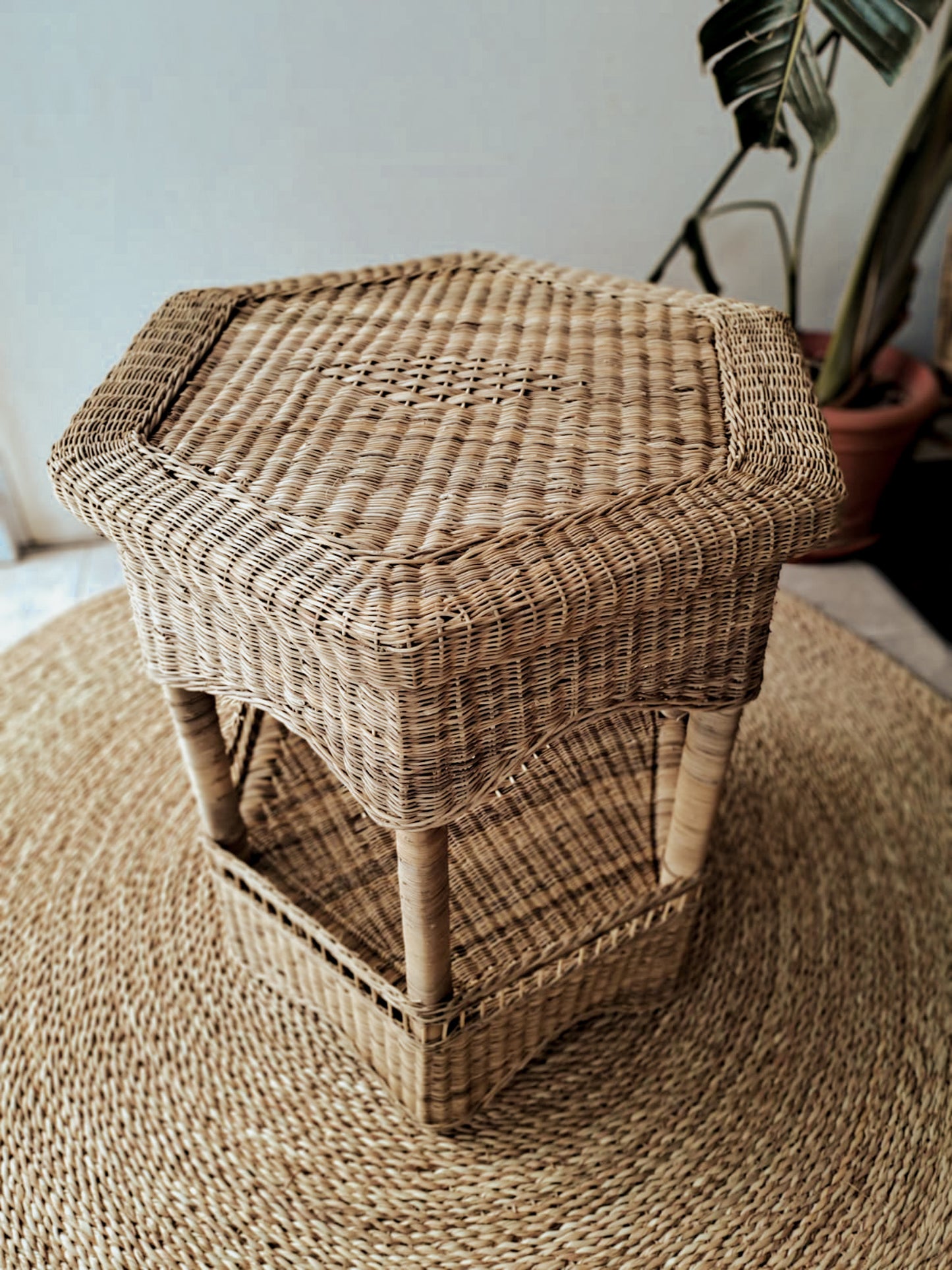 Hexagon Table