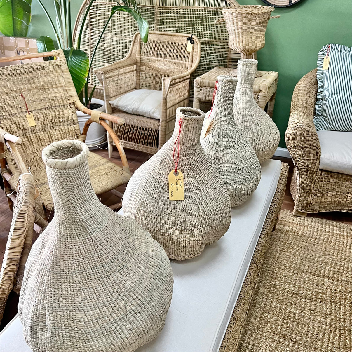 Long-Necked Ilala Garlic Gourd Basket