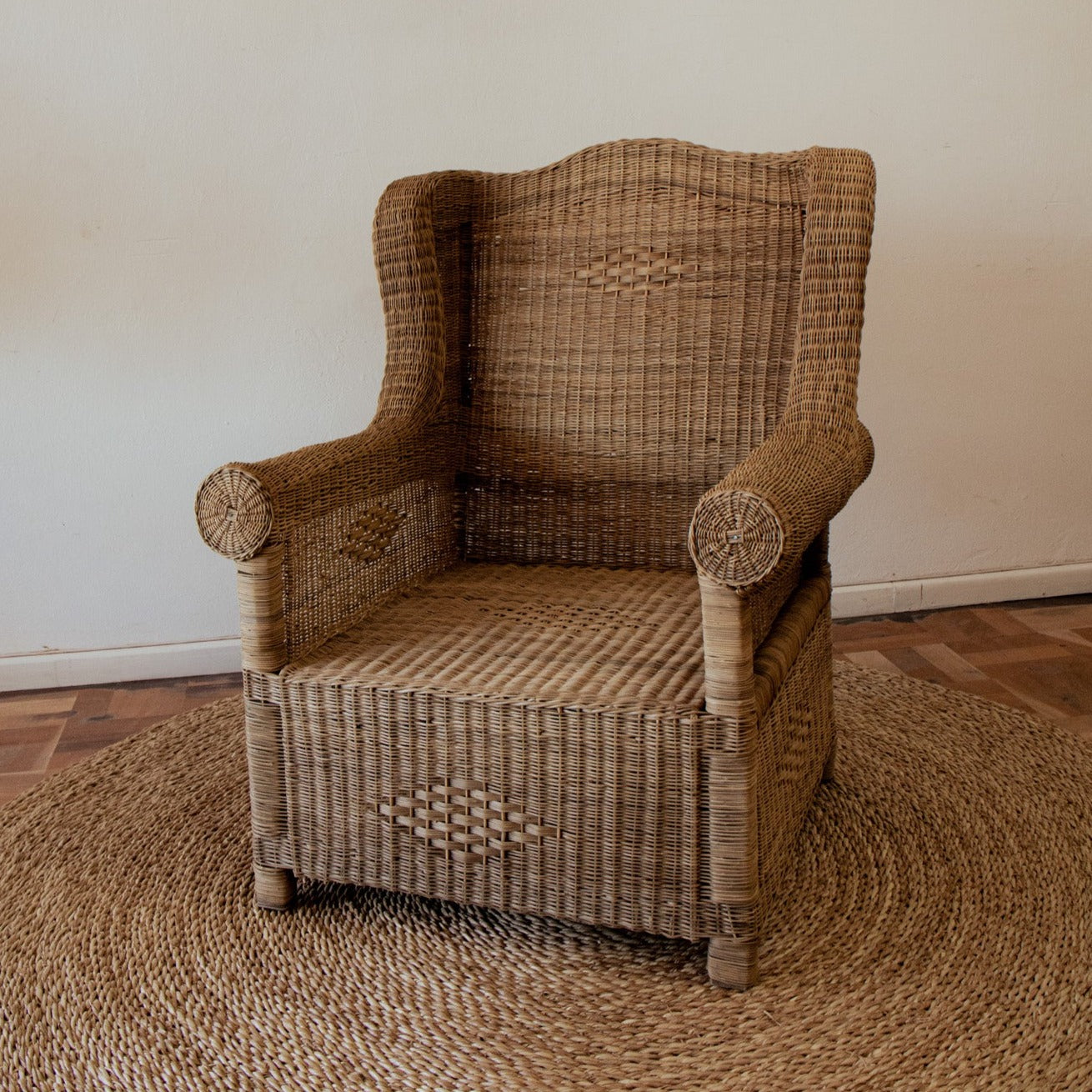 Kasisi Chair ƒ?? Malawi Cane Interiors