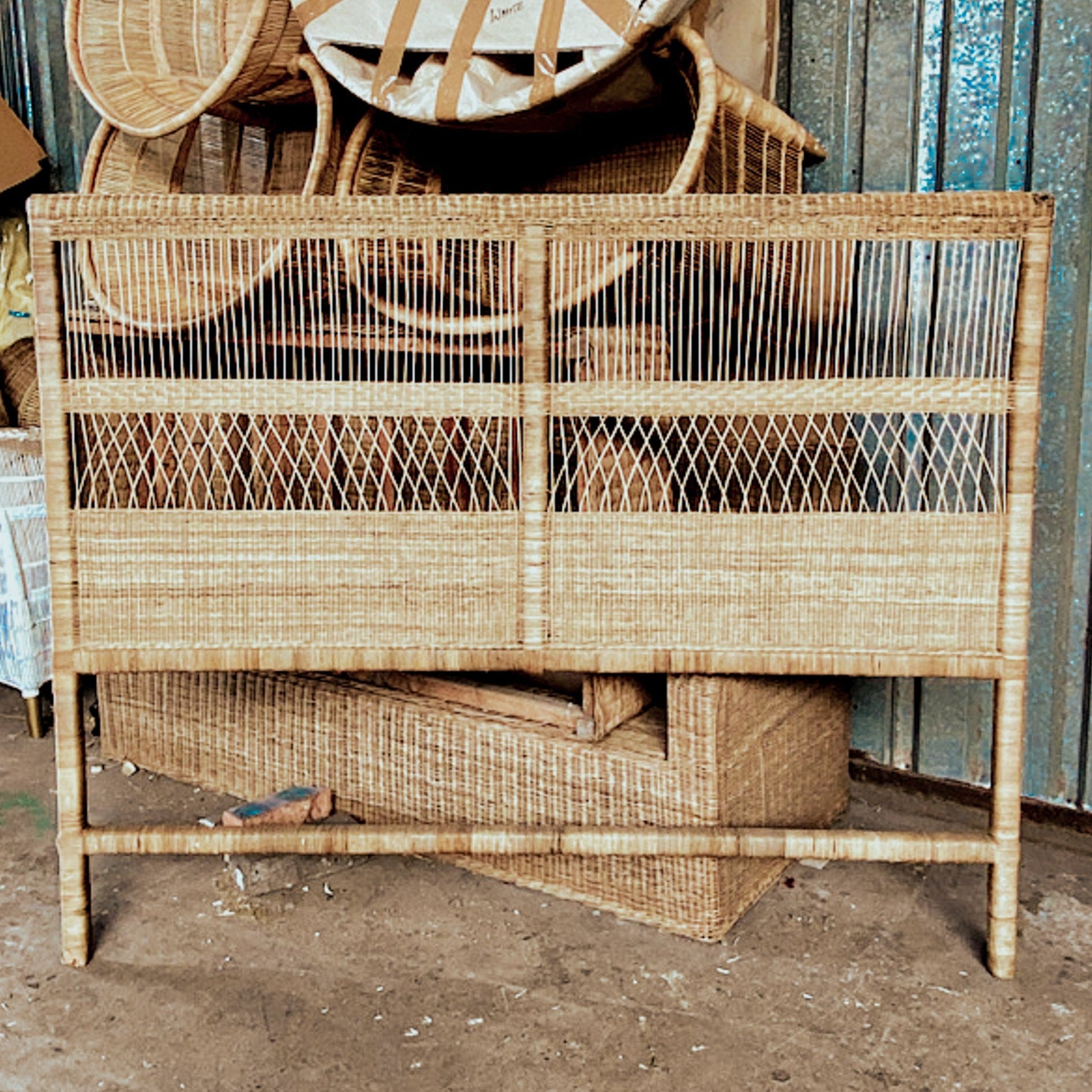 Chunky Cane Headboard ƒ?? Malawi Cane Interiors